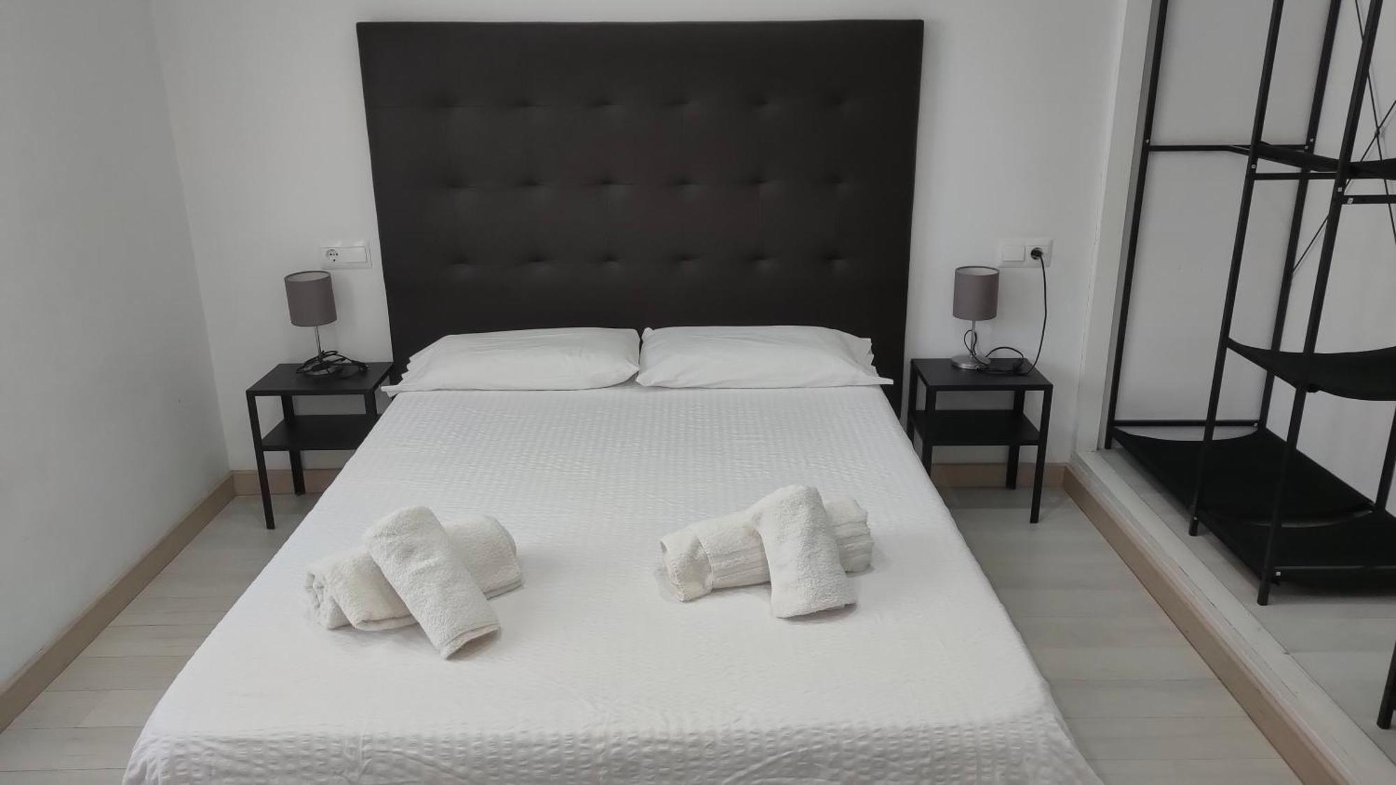Piso Con Parkinprivado Y A10Minutosdelaplayaandando Apartment Malaga Exterior photo