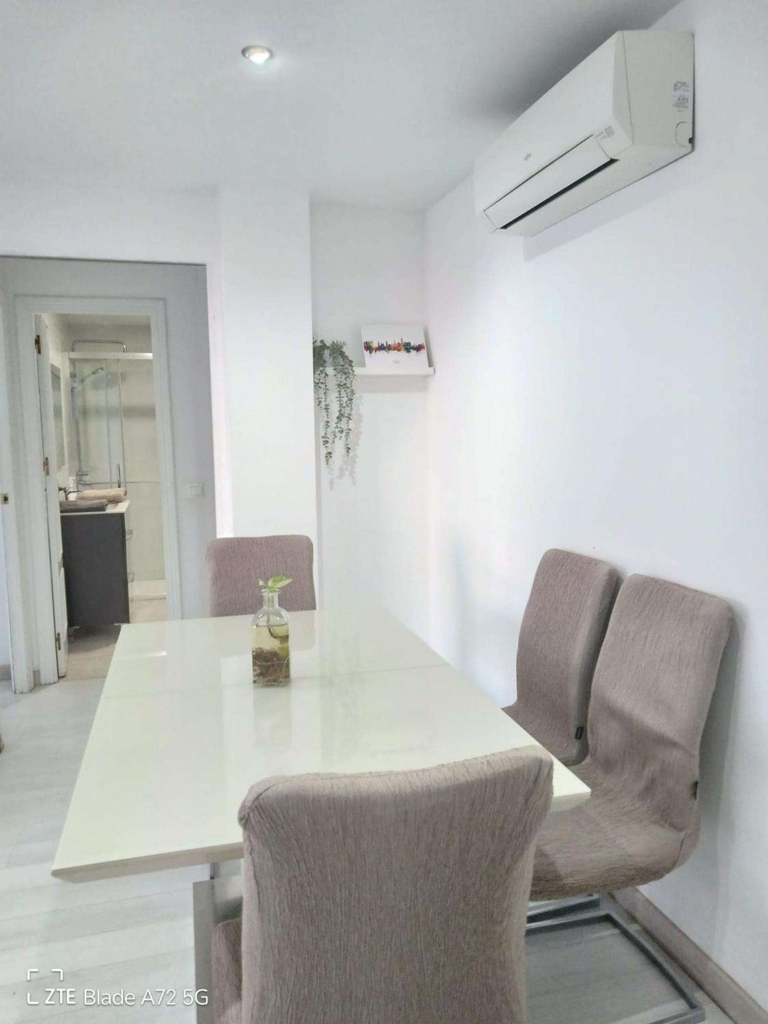 Piso Con Parkinprivado Y A10Minutosdelaplayaandando Apartment Malaga Exterior photo